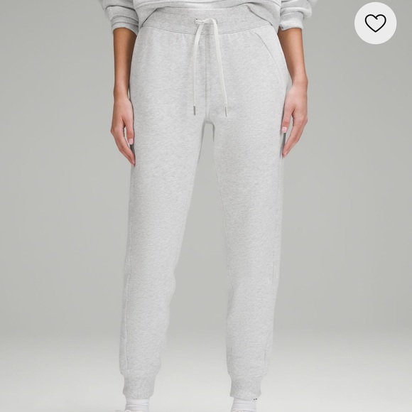 Lululemon Scuba high rise Jogger - Picture 2 of 3